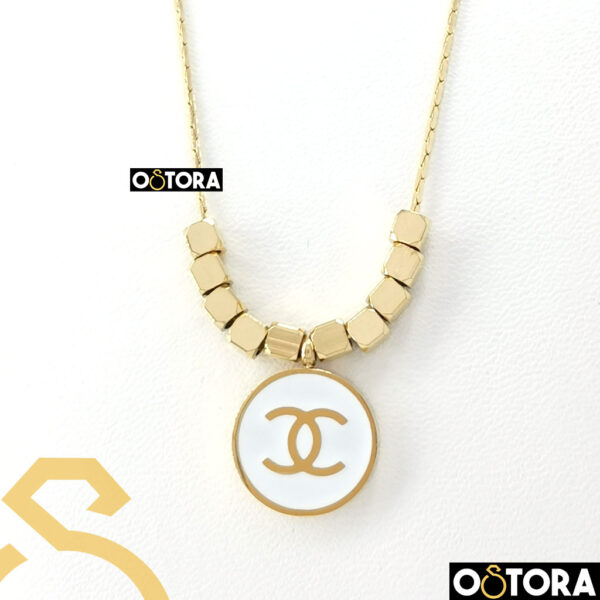 Stainless Steel Necklace Gold for women, It does not change color from water and sweat, To make you look fashionable and attractive.